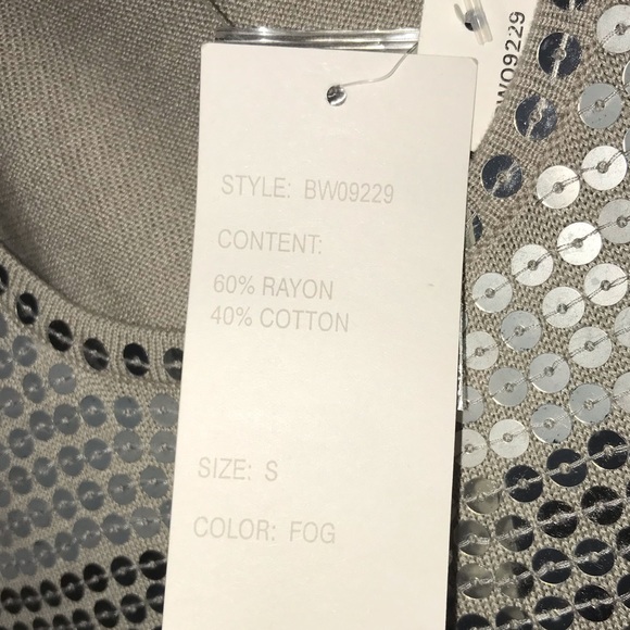 🩶 Design History - Silver & Gray Striped Sequined Tank 🩶 - Picture 5 of 5